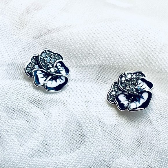 NWOT Sterling Silver 925 Two-Tone Blue Flowers Stud Earrings - Picture 2 of 14